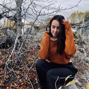 Meet your Posher, Rébéka